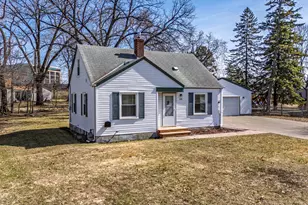 125 Ridgewood Dr, Hopkins, MN 55343 - Photo 3