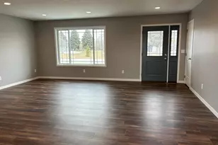 2008 Nelson Dr, Thief River Falls, MN 56701 - Photo 3