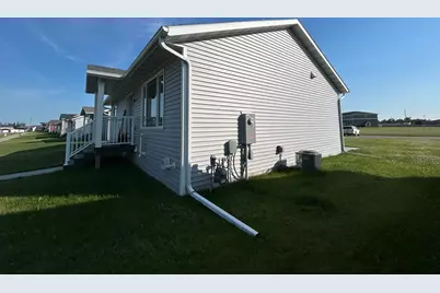 2008 Nelson Drive, Thief River Falls, MN 56701 - Photo 7