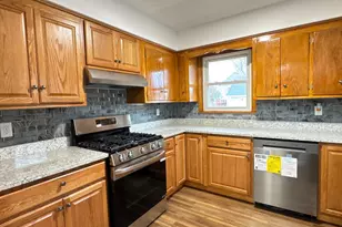 42 Baker St W, Saint Paul, MN 55107 - Photo 7