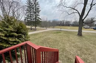 1401 30th Ave NE, Austin, MN 55912 - Photo 11