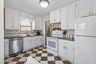 743 Nebraska Ave W, Saint Paul, MN 55117 - Photo 9