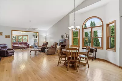 3110 Bluebell Avenue N, Brooklyn Park, MN 55443 - Photo 5
