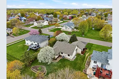 3110 Bluebell Avenue N, Brooklyn Park, MN 55443 - Photo 47