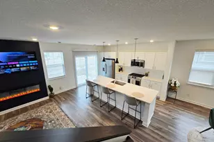 3040 Basswood St, Little Canada, MN 55117 - Photo 5