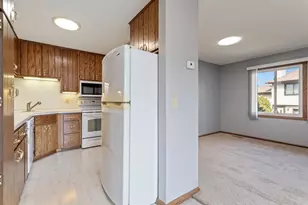 5327 84th Ct N, Brooklyn Park, MN 55443 - Photo 3