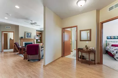 806 Roundhouse Street, Shakopee, MN 55379 - Photo 9