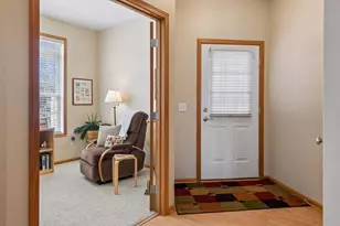 806 Roundhouse St, Shakopee, MN 55379 - Photo 7