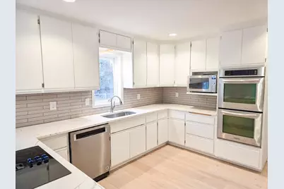 835 Vicksburg Lane N, Plymouth, MN 55447 - Photo 5