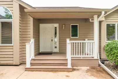 910 Deercreek Parkway, Belle Plaine, MN 56011 - Photo 3