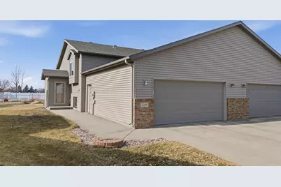 3200 7th Avenue N, Moorhead, MN 56560 - Photo 1