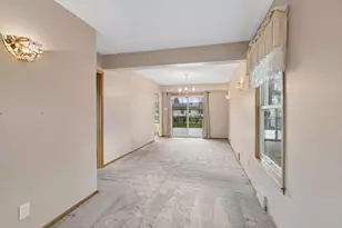 1914 Holton St, Roseville, MN 55113 - Photo 9