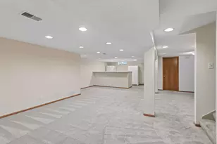 1914 Holton St, Roseville, MN 55113 - Photo 39