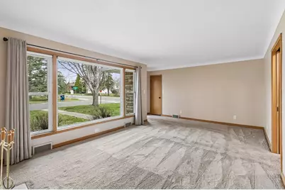 1914 Holton Street, Roseville, MN 55113 - Photo 7