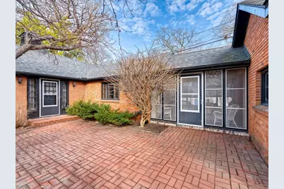 4230 Ewing Avenue N, Robbinsdale, MN 55422 - Photo 3