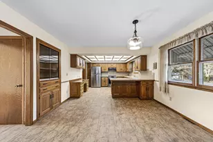 580 N Waterville Ave, Le Center, MN 56057 - Photo 11