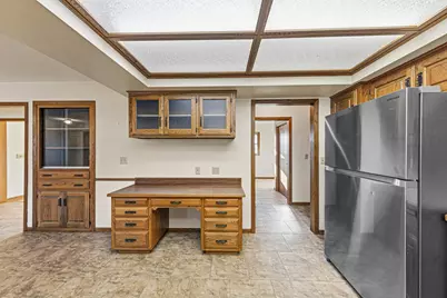 580 N Waterville Avenue, Le Center, MN 56057 - Photo 15