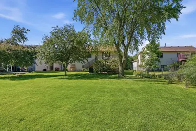 7230 38th Street N, Oakdale, MN 55128 - Photo 5