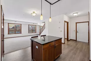 625 Dayton Ave, Saint Paul, MN 55104 - Photo 15