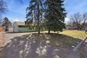 2450 Martin Way, White Bear Lake, MN 55110 - Photo 35