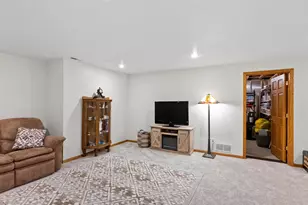 613 Temple St, Alexandria, MN 56308 - Photo 23