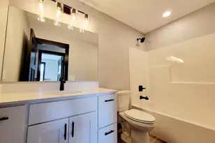 805 11th St SE, Waseca, MN 56093 - Photo 15