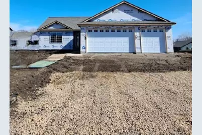 805 11th Street SE, Waseca, MN 56093 - Photo 1