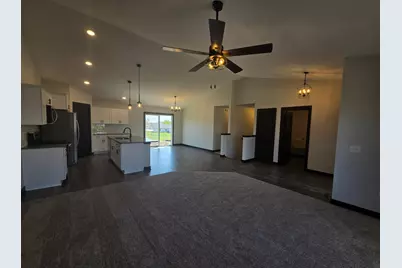 805 11th Street SE, Waseca, MN 56093 - Photo 9