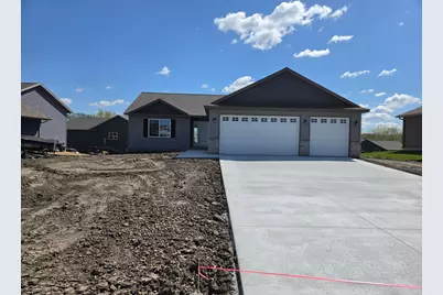 805 11th Street SE, Waseca, MN 56093 - Photo 1