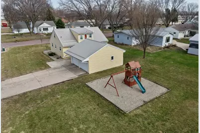 900 10th Street S, Saint James, MN 56081 - Photo 3