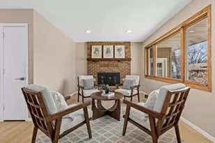 201 Lilac Ln, Shoreview, MN 55126 - Photo 5