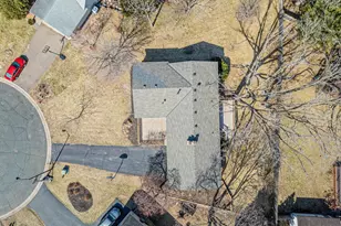 201 Lilac Ln, Shoreview, MN 55126 - Photo 37