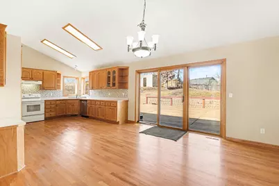 2431 Tevlin Court E, Maplewood, MN 55119 - Photo 9