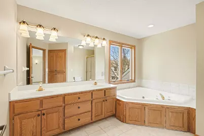 2431 Tevlin Court E, Maplewood, MN 55119 - Photo 17