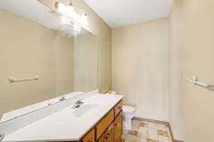 2431 Tevlin Ct E, Maplewood, MN 55119 - Photo 19