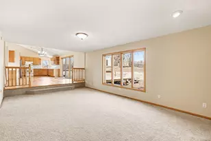 2431 Tevlin Ct E, Maplewood, MN 55119 - Photo 5