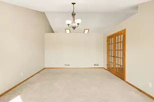 2431 Tevlin Ct E, Maplewood, MN 55119 - Photo 7