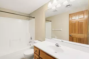 2431 Tevlin Ct E, Maplewood, MN 55119 - Photo 21