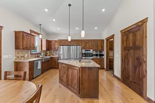 23555 Saddle Ridge Dr, Rogers, MN 55374 - Photo 5
