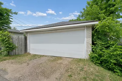 950 Hawthorne Avenue E, Saint Paul, MN 55106 - Photo 13