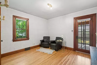 950 Hawthorne Avenue E, Saint Paul, MN 55106 - Photo 5