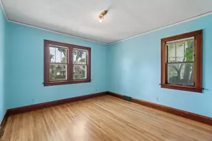 950 Hawthorne Ave E, Saint Paul, MN 55106 - Photo 7