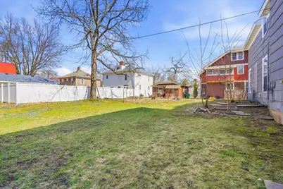 315 E Maple Street, River Falls, WI 54022 - Photo 5