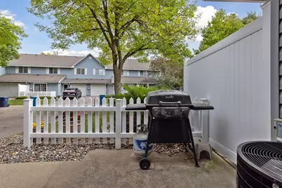 2600 Lockwood Drive, Mendota Heights, MN 55120 - Photo 5