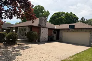 2924 Roosevelt St NE, Saint Anthony, MN 55418 - Photo 1