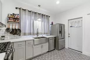 1815 Hillside Ave N, Minneapolis, MN 55411 - Photo 7