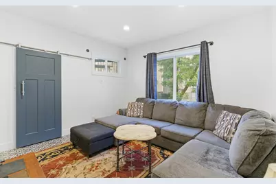 1815 Hillside Avenue N, Minneapolis, MN 55411 - Photo 7