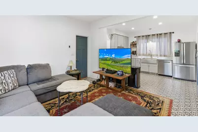 1815 Hillside Avenue N, Minneapolis, MN 55411 - Photo 9