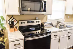 214 Markley Ave N, Thief River Falls, MN 56701 - Photo 7