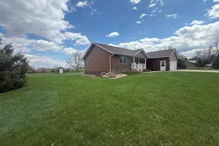 301 N King St, Hendricks, MN 56136 - Photo 3